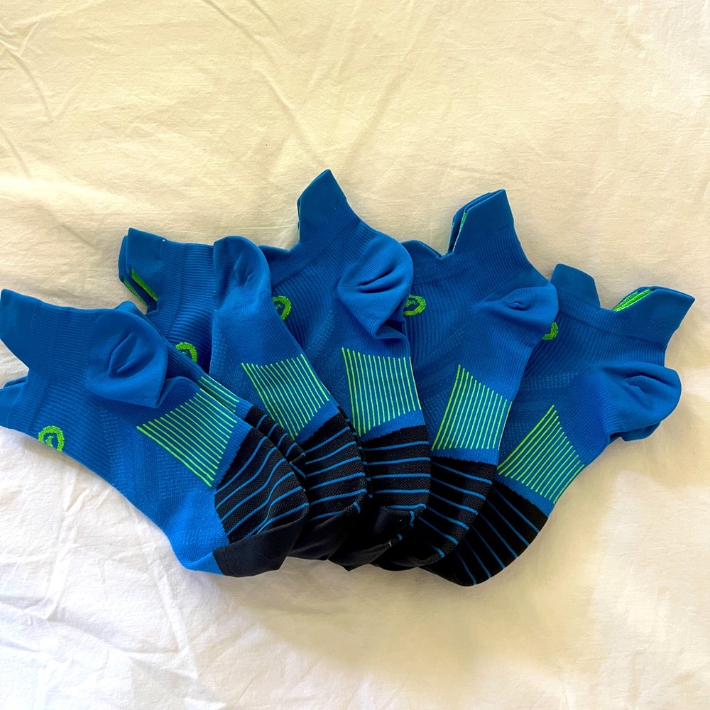 Athletic Ankle Support Compression Socks - image 1